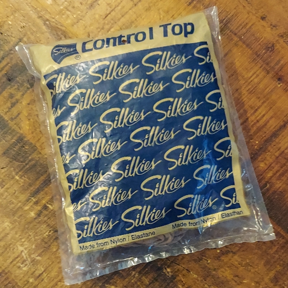 Vintage Silkies Control Top Pantyhose Nude Large New